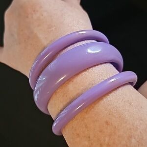 3 Vintage Purple Plastic Bracelets🐈61